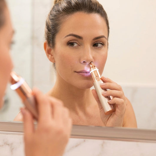 GlowTrim™ 2-in-1 Facial Trimmer